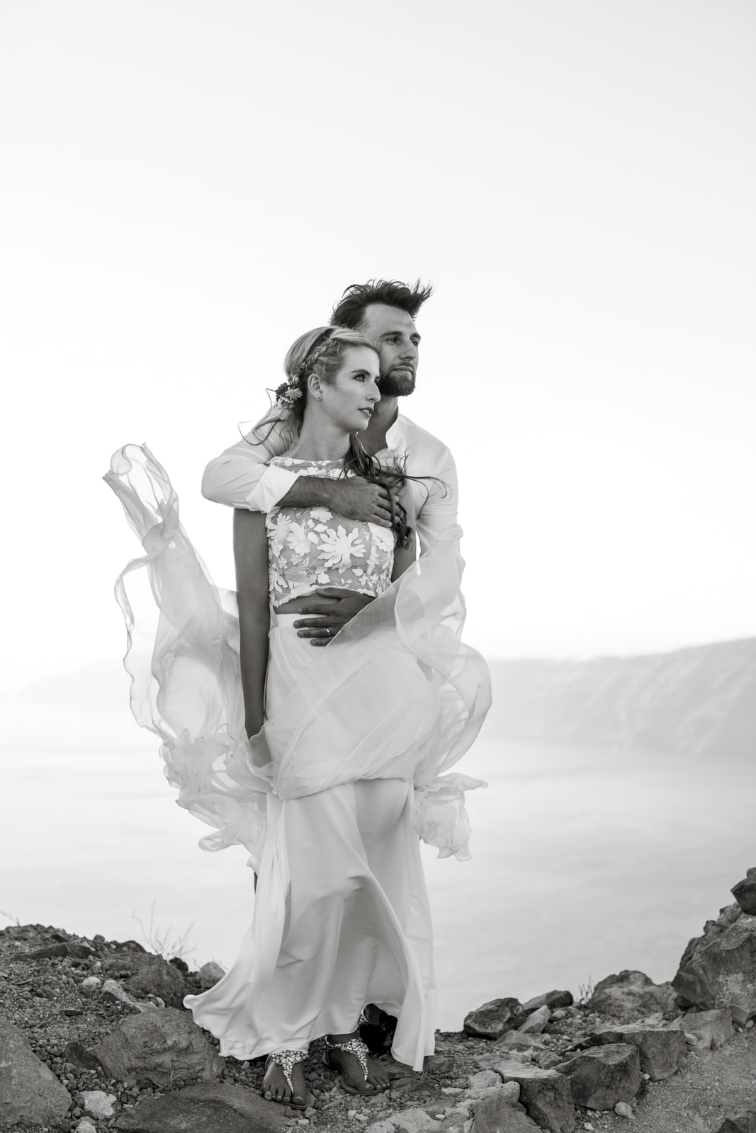 Santorini-Remezzo-Greece-Islands-Elopement-by-Lilly-Red-Creative