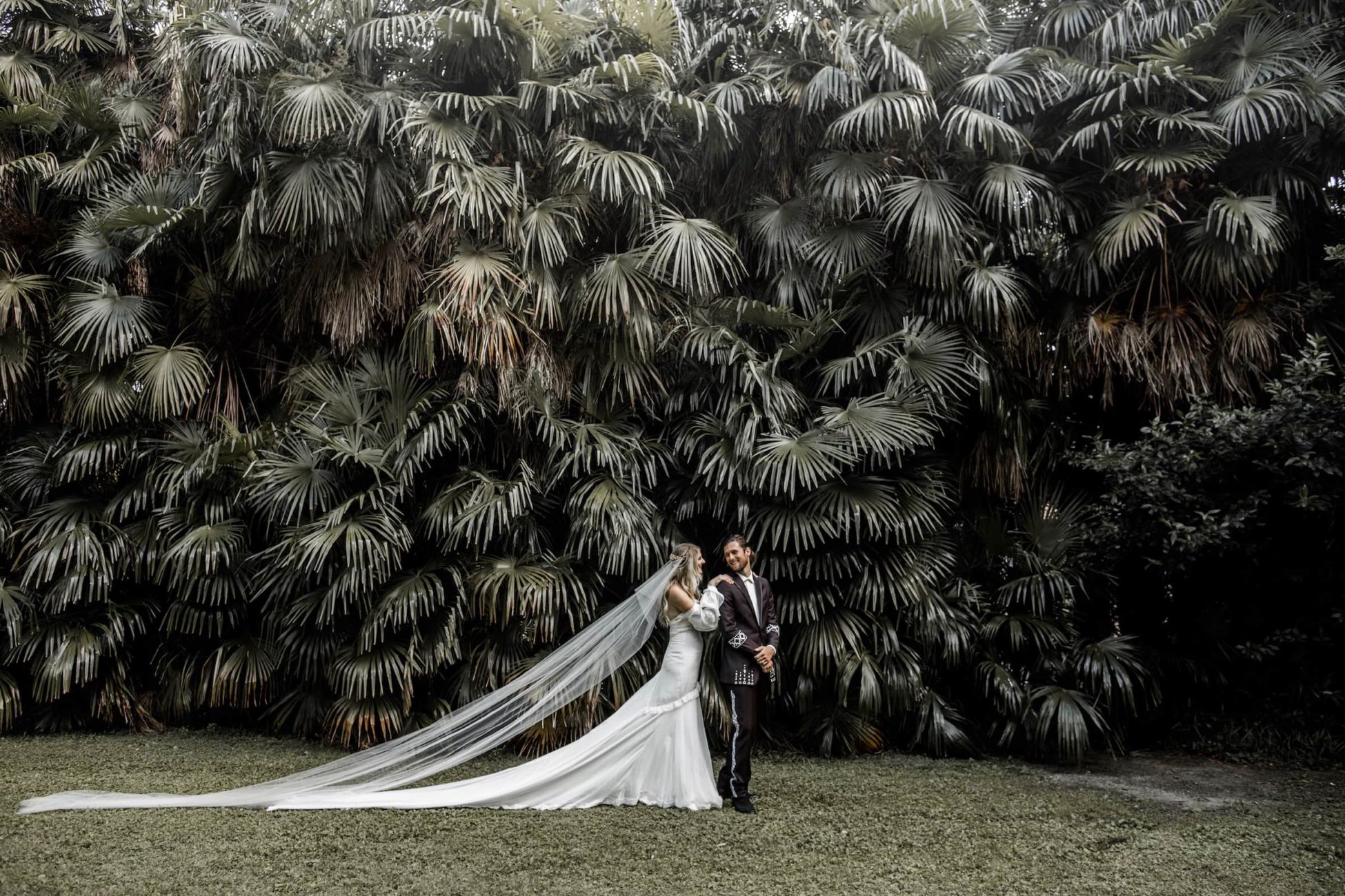 Lilly-Red-International-Destination-Fashion-Wedding-Photographer-from-San-Francisco-Italy