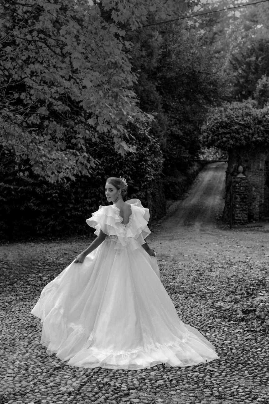 Lilly-Red-International-Destination-Fashion-Wedding-Photographer-from-San-Francisco-Italy